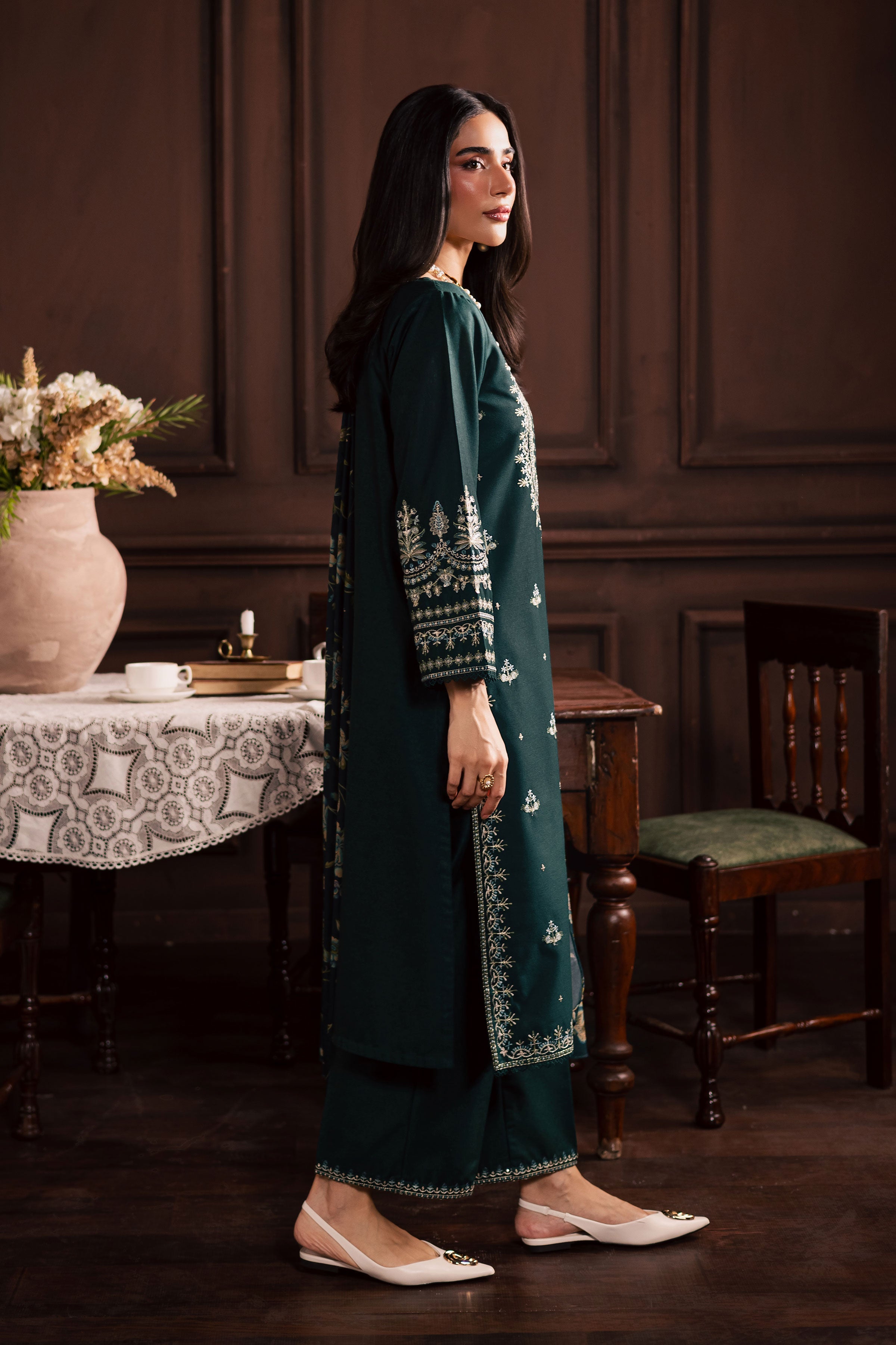 Queen Bee 3Pc Embroidered Dress