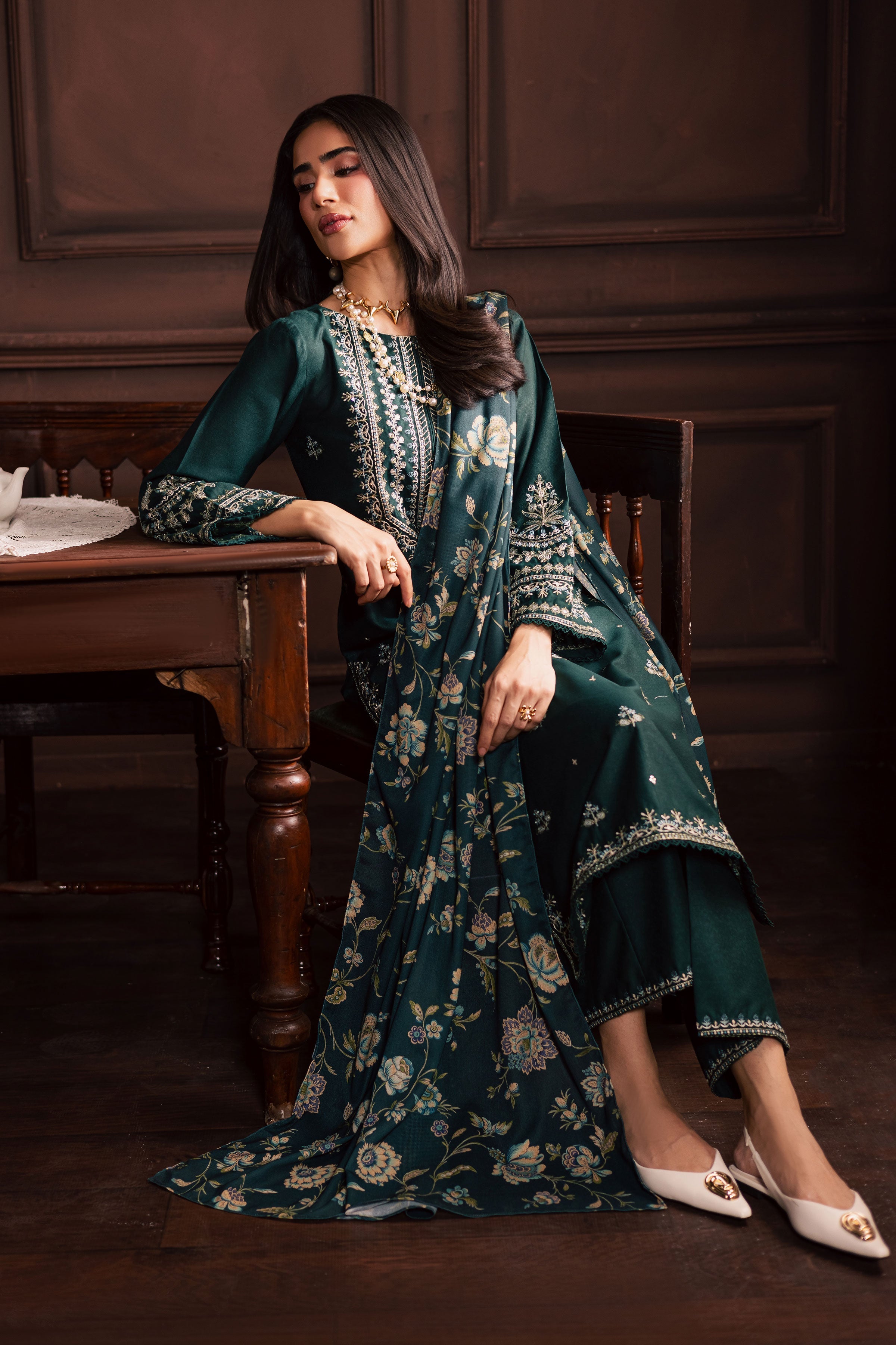 Queen Bee 3Pc Embroidered Dress